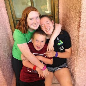 Meet your Posher, Dixie